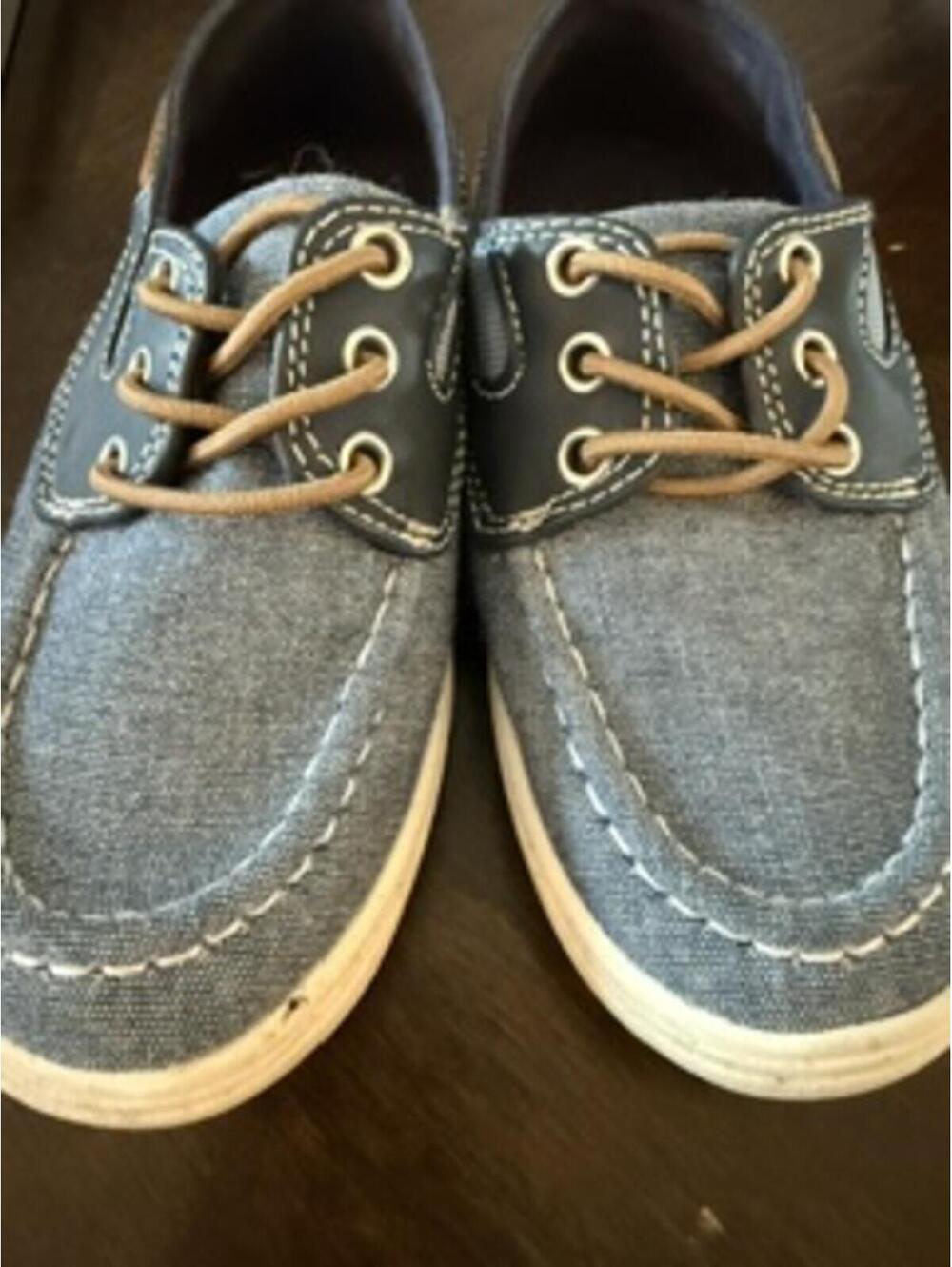 Children's Place Size 11 Boys Slip ons